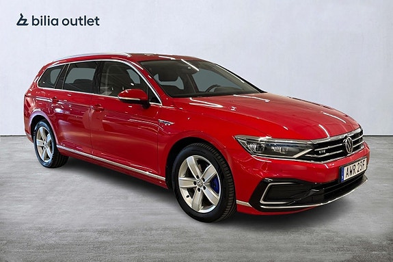 Volkswagen Passat 4 of 26