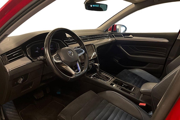 Volkswagen Passat 11 of 26