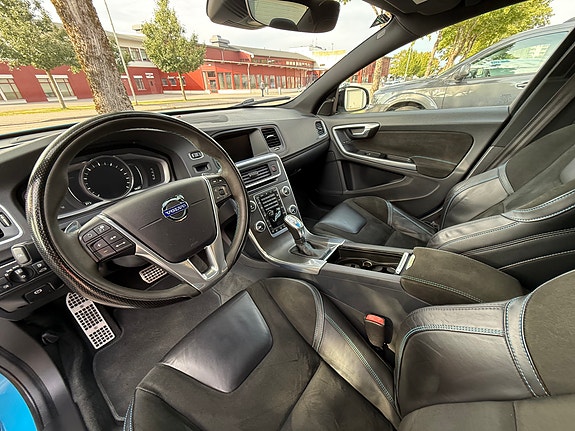 Volvo S60 3 of 7