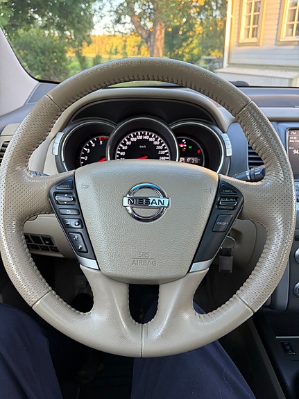 Nissan Murano 9 of 12