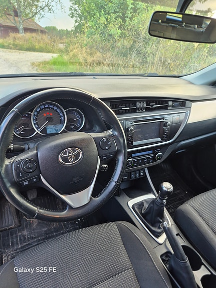 Toyota Auris 3 of 4