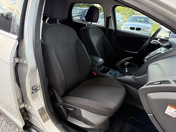 Ford Focus 14 of 18