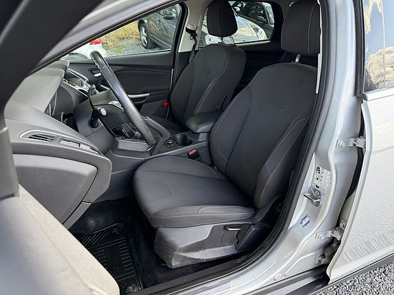 Ford Focus 13 of 18