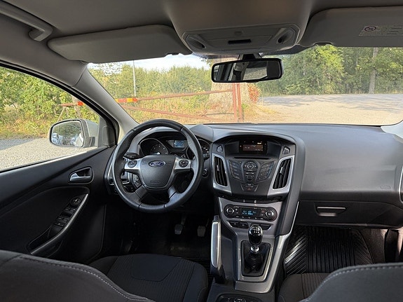 Ford Focus 9 of 18