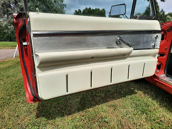 Ford Thunderbird 18 of 29