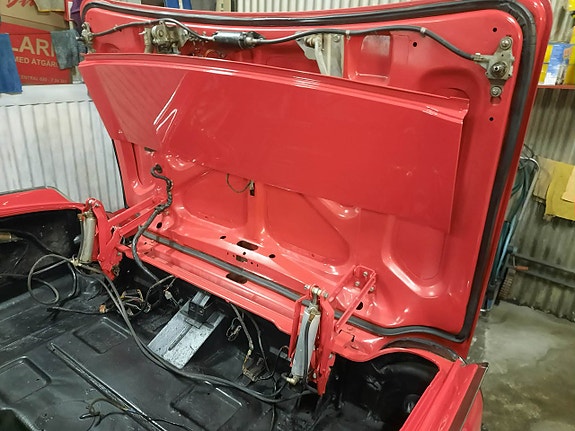 Ford Thunderbird 24 of 29