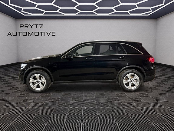 Mercedes-Benz GLC300 e 5 of 11