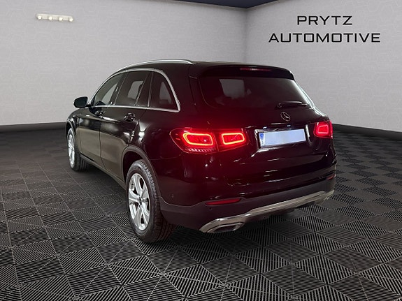 Mercedes-Benz GLC300 e 10 of 11