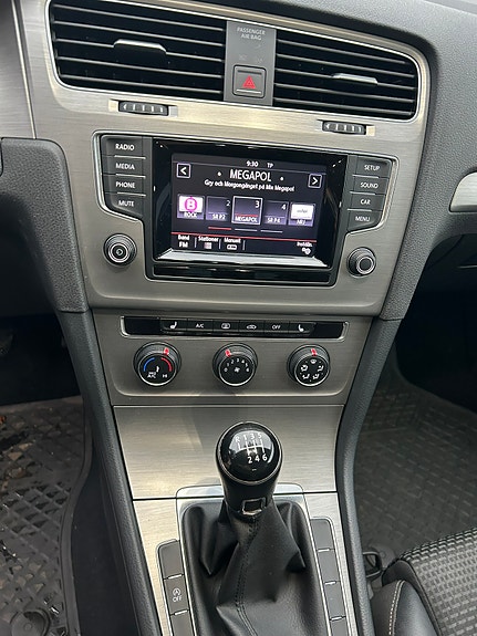 Volkswagen Golf VII 7 of 8