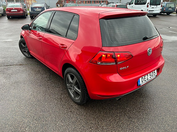 Volkswagen Golf VII 3 of 8