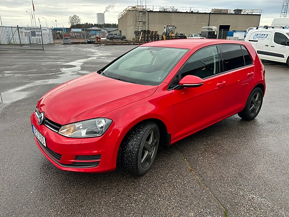 Volkswagen Golf VII 4 of 8