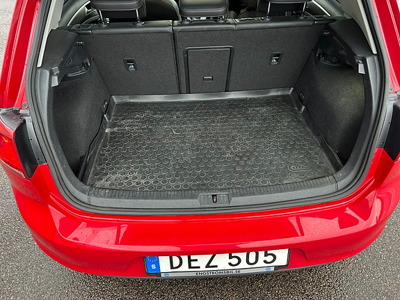 Volkswagen Golf VII 8 of 8