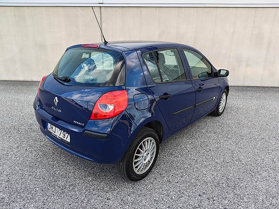 Renault Clio 3 of 10