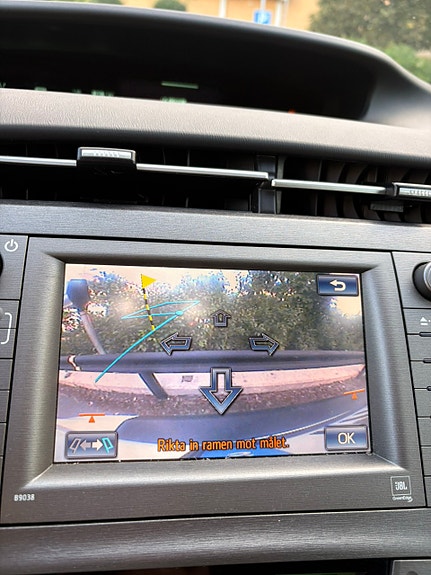 Toyota Prius Plug-in Hybrid 4 of 18