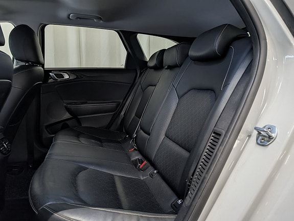 Kia Ceed 12 of 12