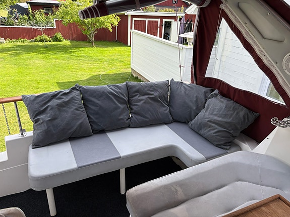 Bayliner 2655 widebody 4 of 11