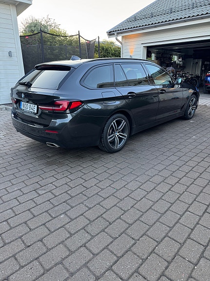BMW 520d 4 of 12