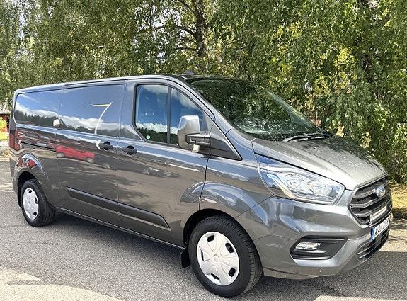 Ford Transit Custom 2 of 22
