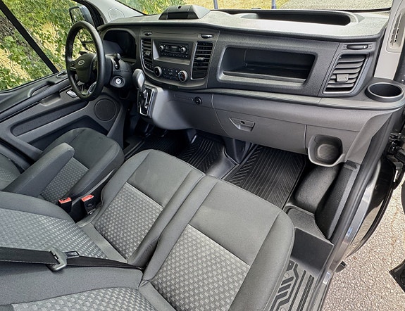 Ford Transit Custom 14 of 22