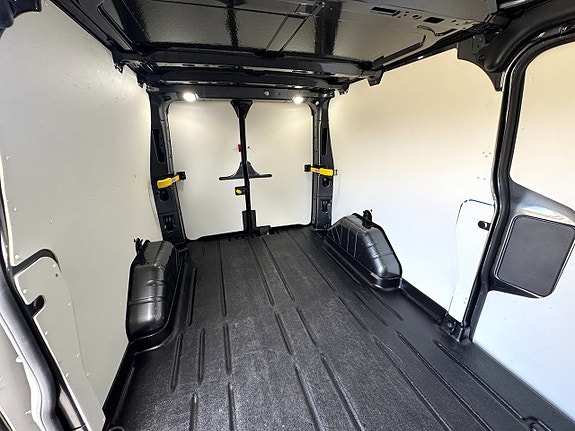 Ford Transit Custom 10 of 22