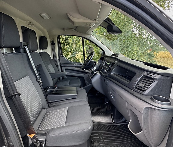 Ford Transit Custom 16 of 22