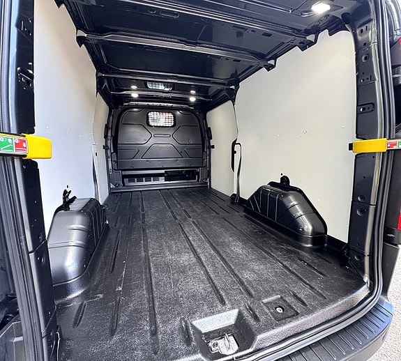 Ford Transit Custom 19 of 22