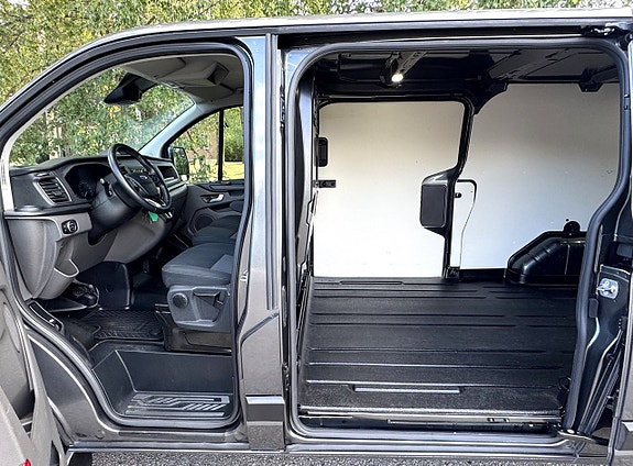 Ford Transit Custom 9 of 22