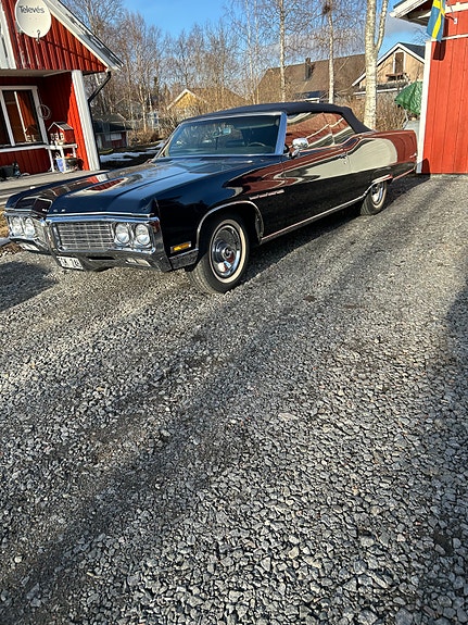 Buick Electra 225 3 of 3