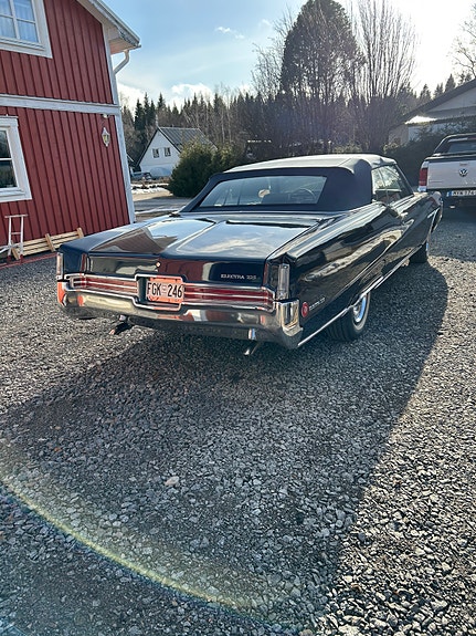 Buick Electra 225 2 of 3