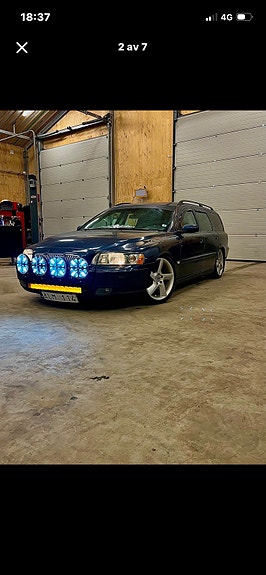 Volvo V70 3 of 6