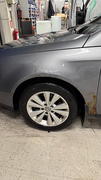 Volkswagen Passat 13 of 22