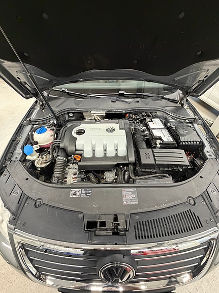 Volkswagen Passat 12 of 22