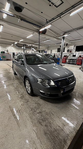 Volkswagen Passat 4 of 22
