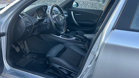 BMW 120i 10 of 13