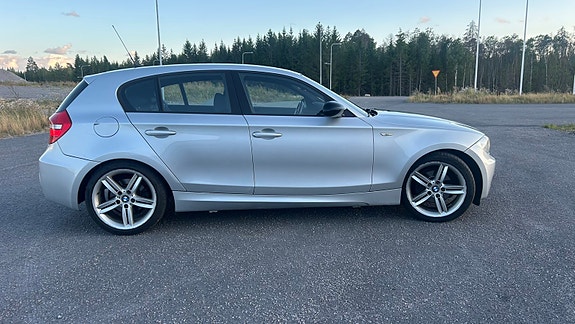 BMW 120i 6 of 13