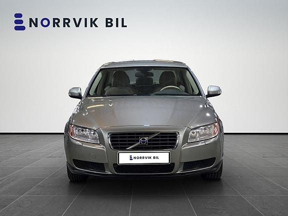 Volvo S80 2 of 21