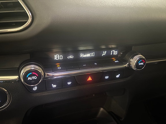 Mazda CX-30 23 of 27