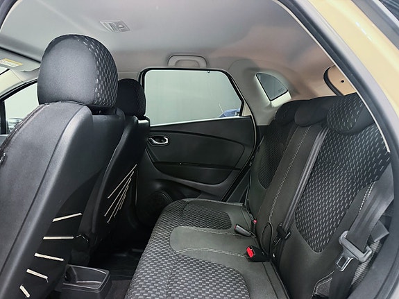 Renault Captur 11 of 12