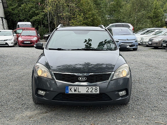 Kia Ceed 5 of 17