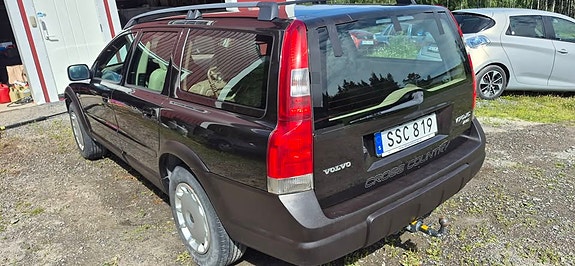 Volvo XC70 3 of 8