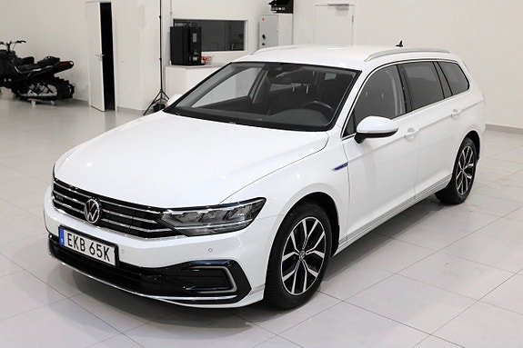 Volkswagen Passat 6 of 30
