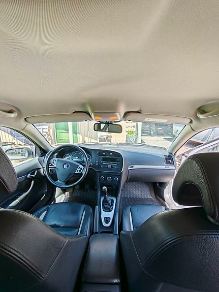 Saab 9-3 4 of 5
