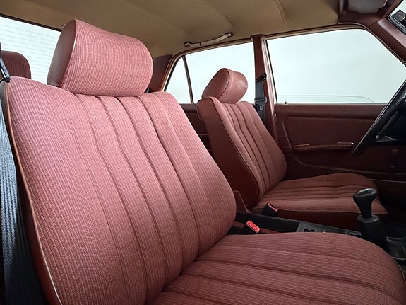 Mercedes-Benz 200 8 of 8