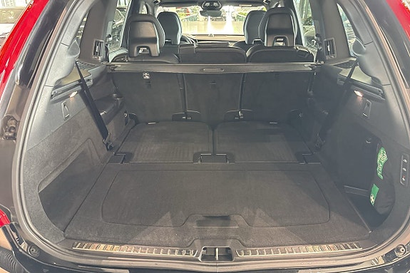 Volvo XC90 13 of 30