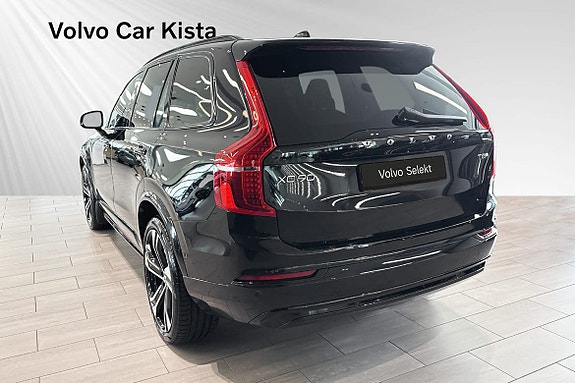Volvo XC90 4 of 30