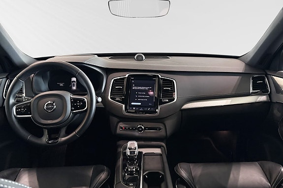Volvo XC90 9 of 30