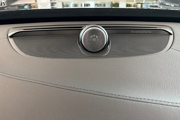 Volvo XC90 26 of 30