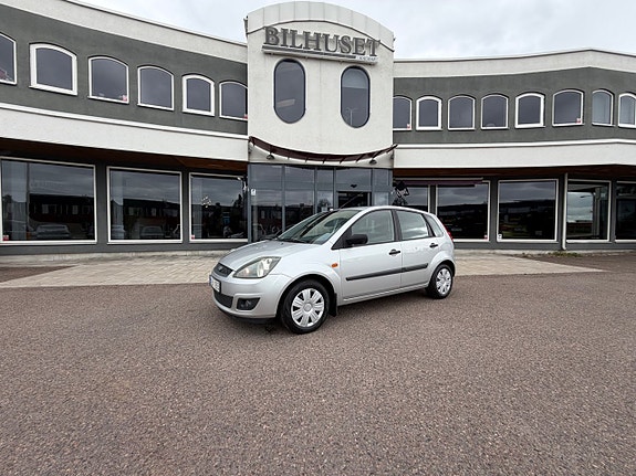 Ford Fiesta 8 of 8