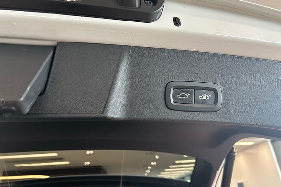 Volvo XC40 14 of 30