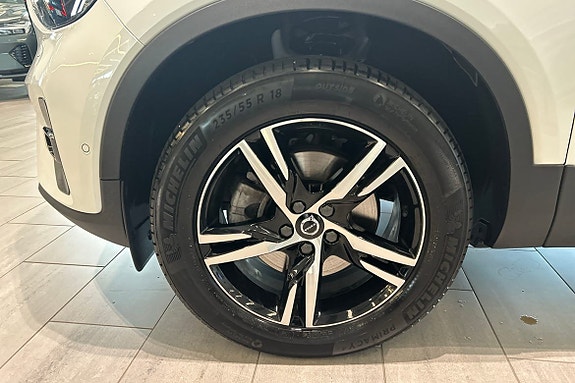 Volvo XC40 16 of 30